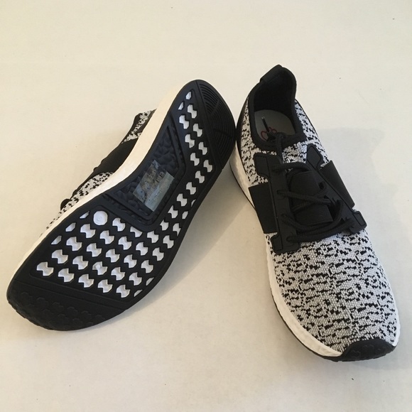 Black and Gray Sneakers. Size 9, fits Size 8 - Picture 4 of 5